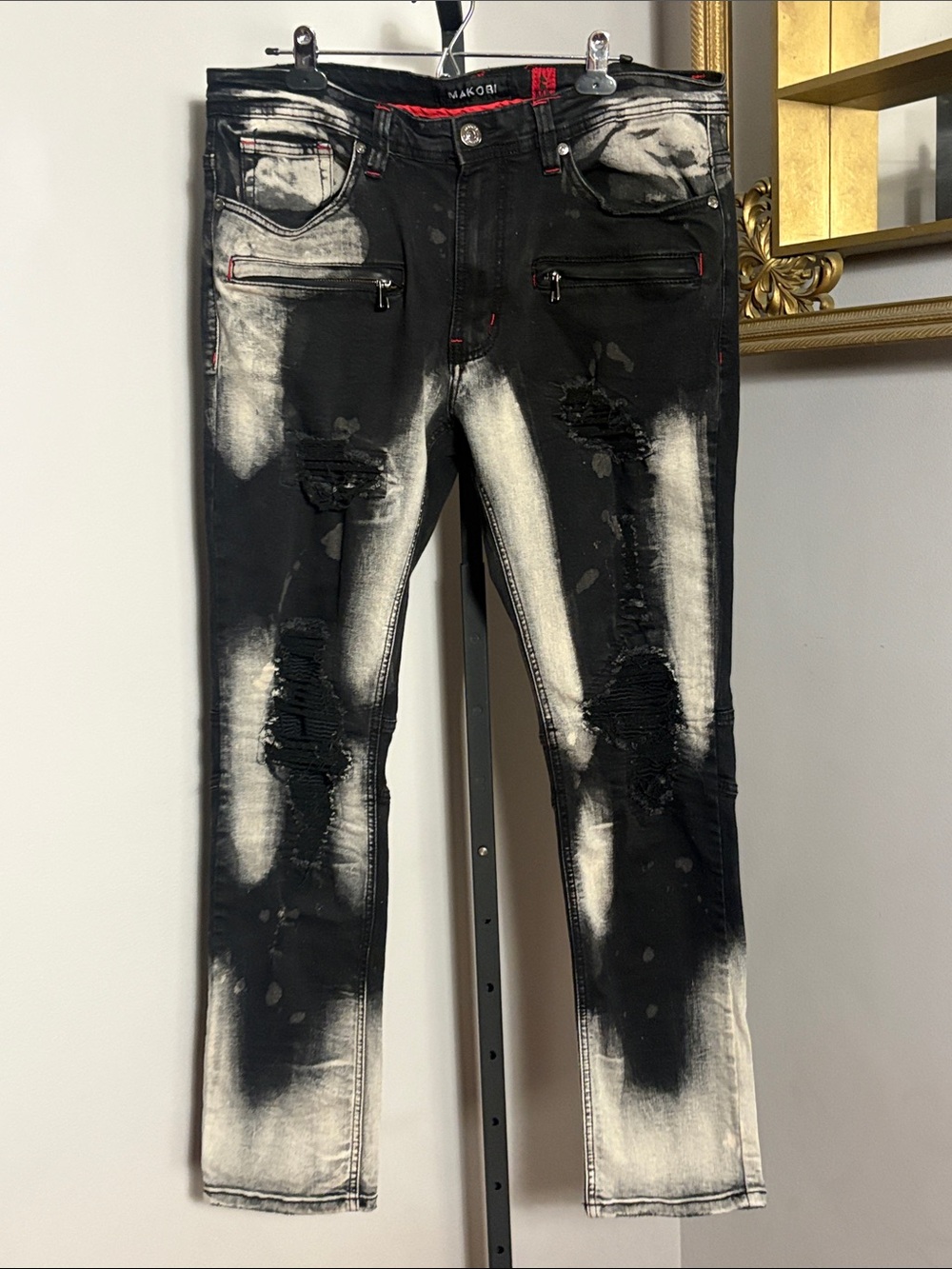 Makobi 36x32 Black Shredded Jeans With Bleach Spots M1771